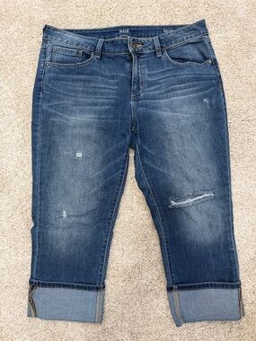 a.n.a a new approach Distressed Cropped Jeans with Cuffed Ankles